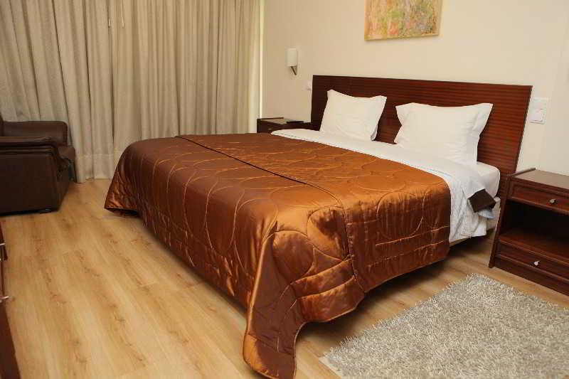 Petrus Hotel Chaves Esterno foto